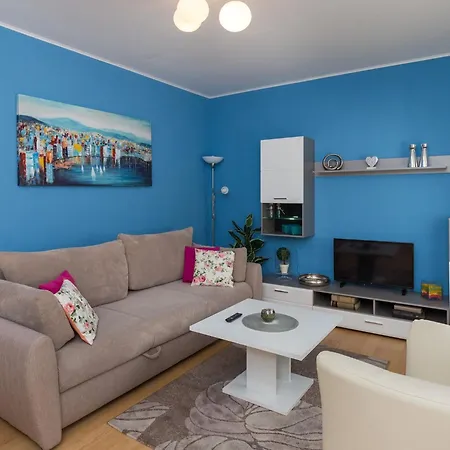 Fiorella - One Bedroom With Terrace And View Apartment *
