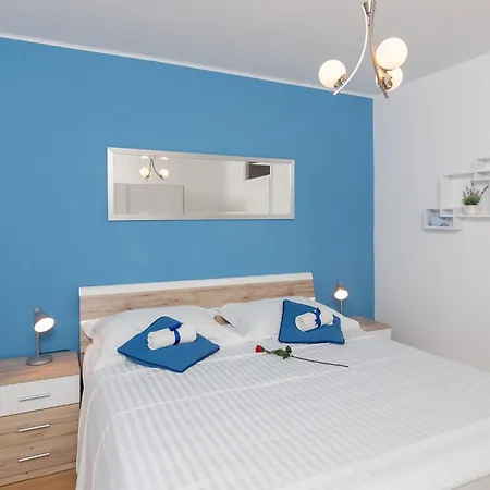 Fiorella - One Bedroom With Terrace And View Apartment
